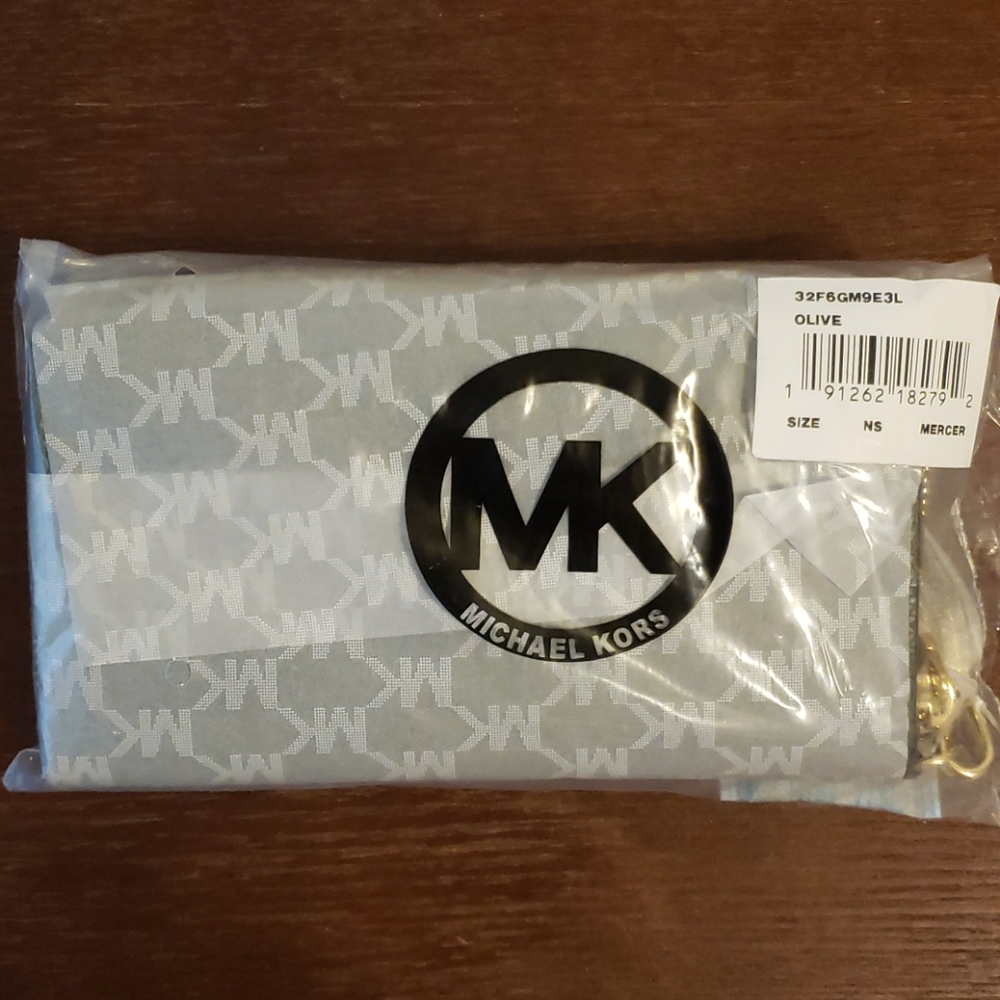 Michael Kors wallet